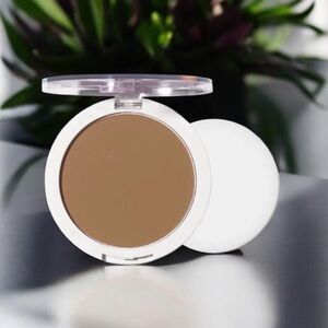 Avon Color Trend Real Matte Pressed Powder-Medium Deep